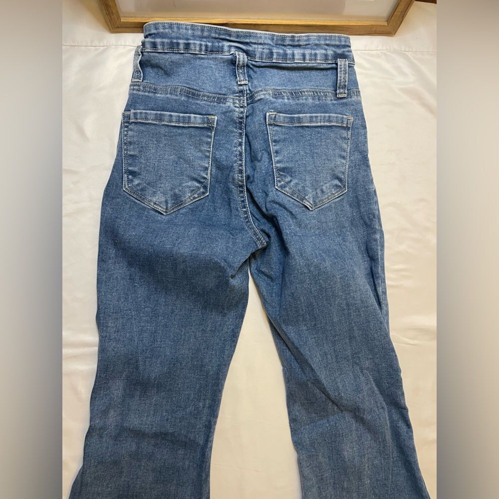 Sweet Look size 1 belted flare light wash jeans - Picture 4 of 7